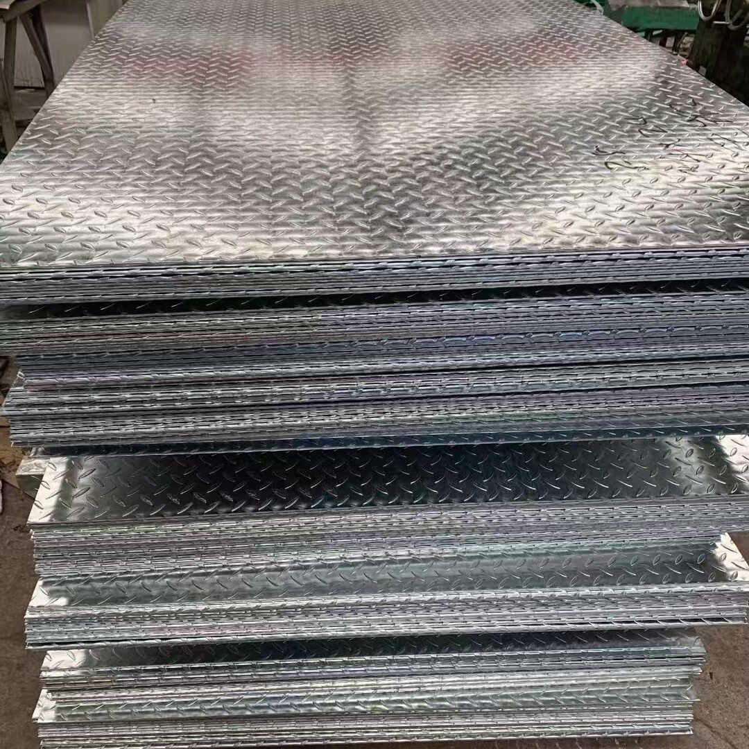 Q235B Hot-Dip Galvanized Patterned Steel Plate 3Mm-6Mm Available in Stock, Complete Specifications, Direct Delivery from Stock