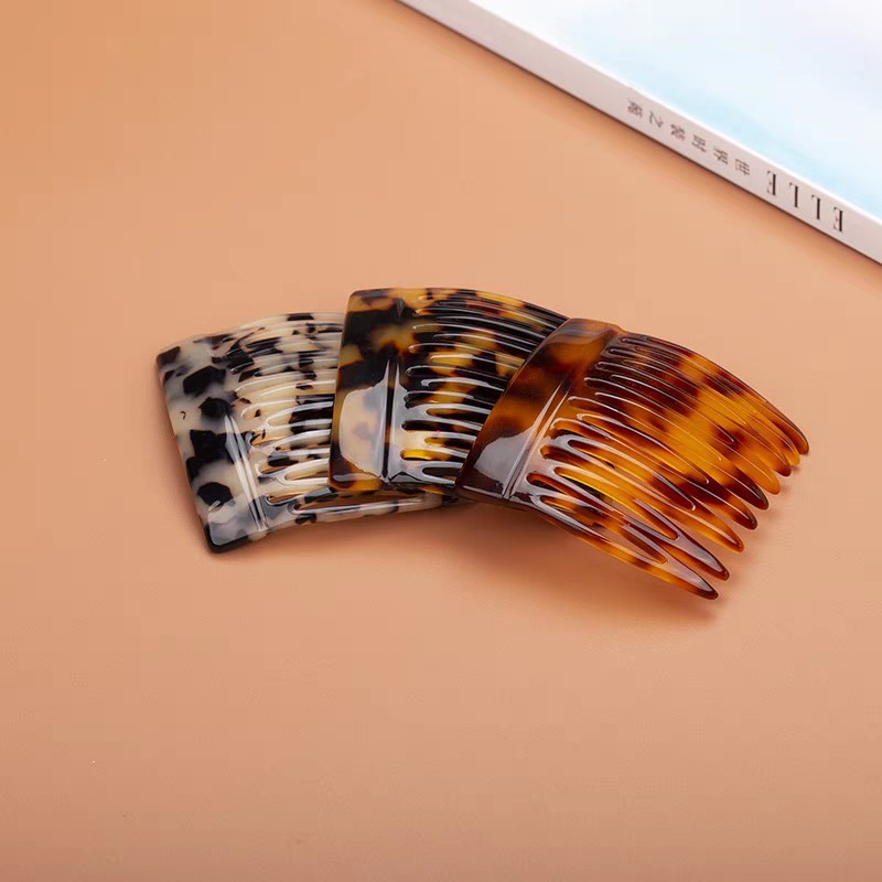 Europe and the United States hot new acetic acid hair comb fashion simple retro leopard print hair broken comb comb reverse comb