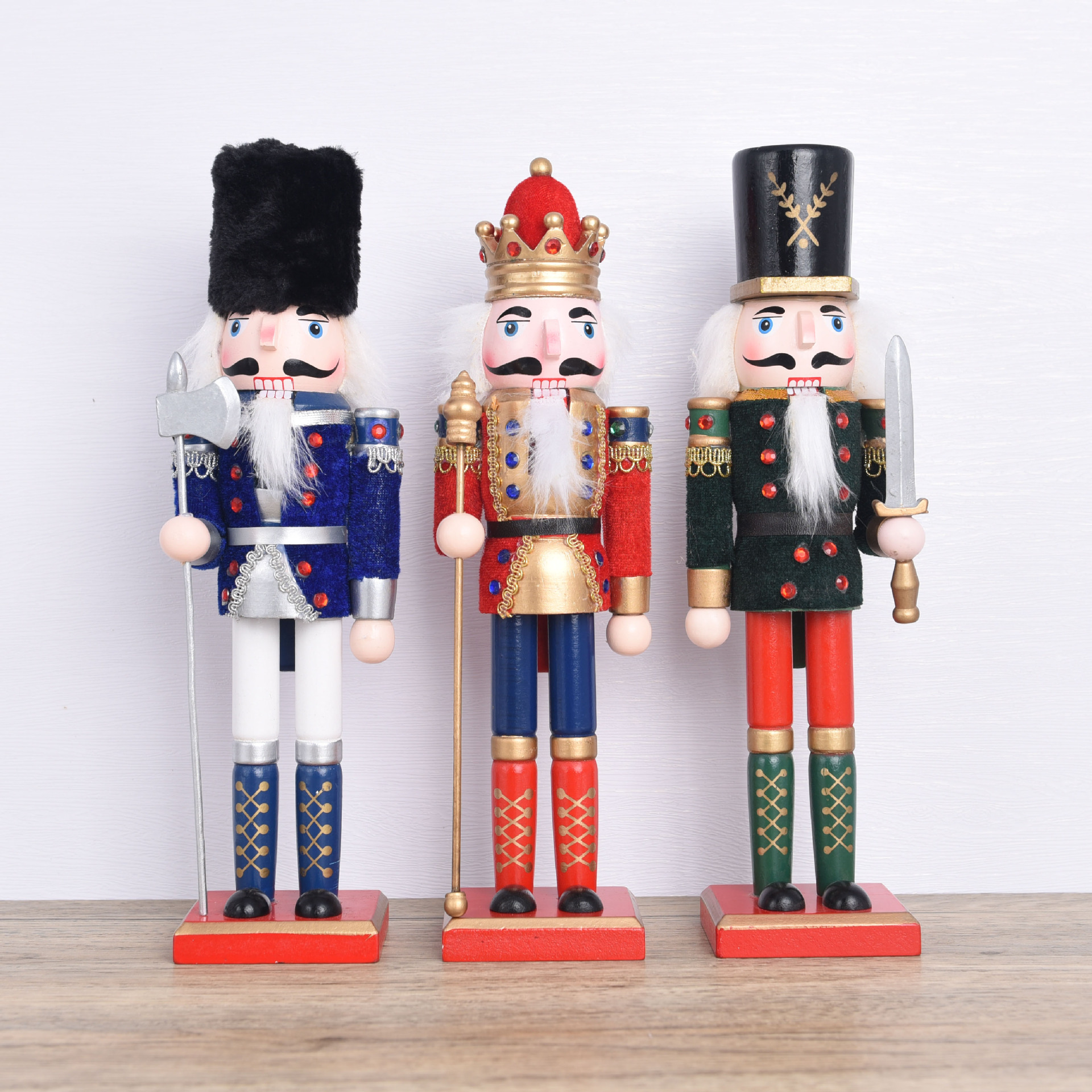 In-Stock Wooden 30cm Walnut Nutcracker Christmas Gift Ornament Painted Walnut Soldier Puppet Cross-Border Hot Sale