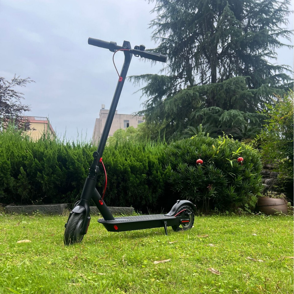 Cross-Border Supply of Small Electric Scooters with Folding Design, Mijia Same Model Mobility Scooter