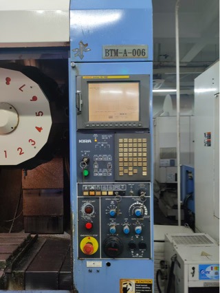 Kir a Japan Yoshii Five-Axis Drilling and Tapping Center Pcv-30S with Five-Axis Tool Tip Following