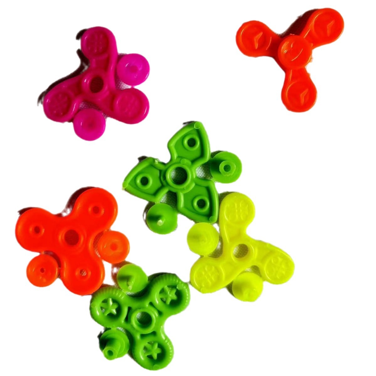 Yiwu Toys Wholesale Children's Assembled Fingertip Spinner Small Gift Street Stall Night Market Educational Play House Toys