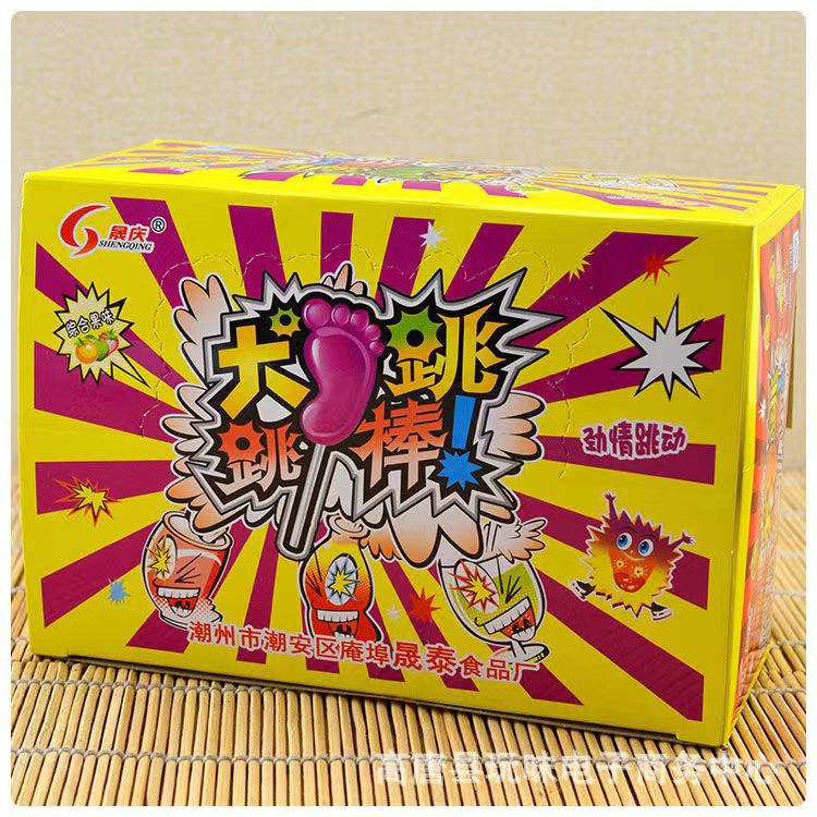 Internet celebrity big foot jumping stick candy whole box mixed fruit flavor 8090 childhood memories classic nostalgic candy wholesale