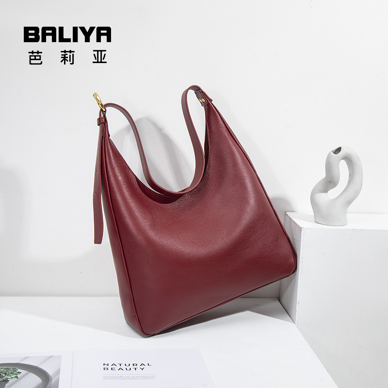 Niche Design High-End Tote Bag for Women Commuting Large Capacity Shoulder Crossbody Bag Retro Soft Leather Handbag