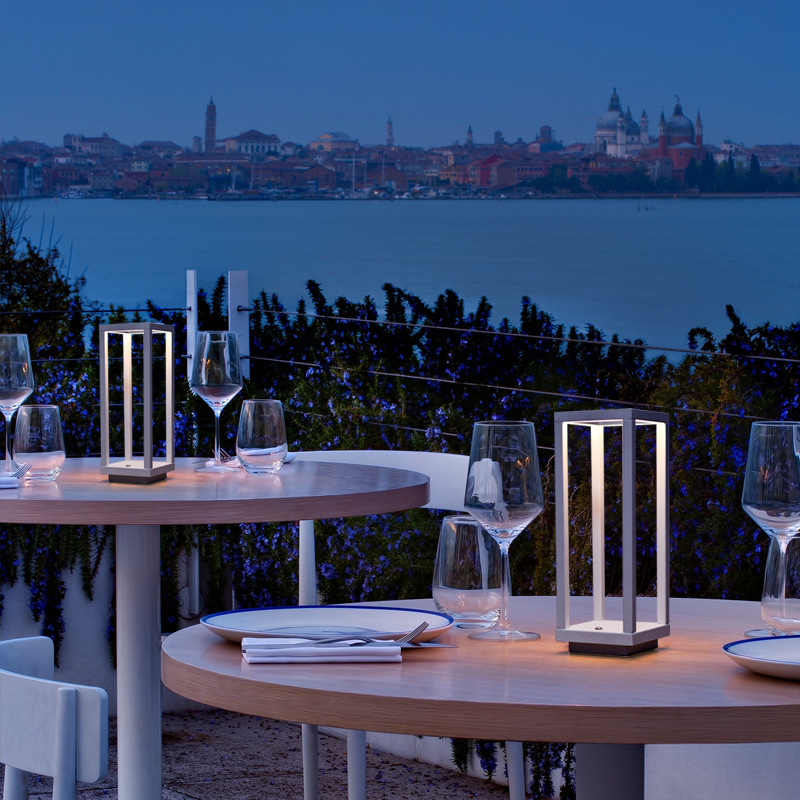 Cross-border LED Touch Rechargeable Table Lamp Western Restaurant Advanced Atmosphere Lamp High Foot Table Lamp Outdoor Bar Table Nightlight