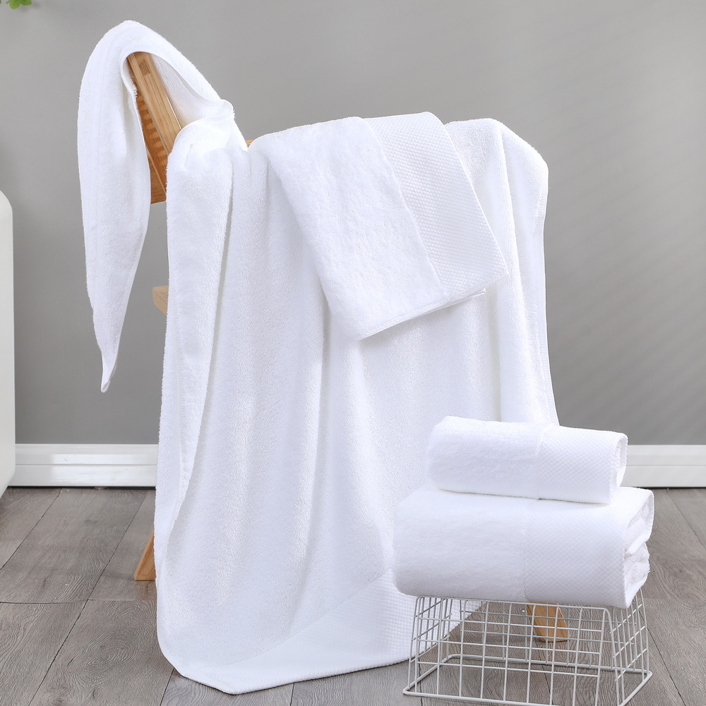 Hotel Towels Are Enlarged and Thickeneded, Pure Cotton 16-Count Bath Towels, Beauty Salons, Hotels, Bathing and B&B Towels with Jacquard Logo