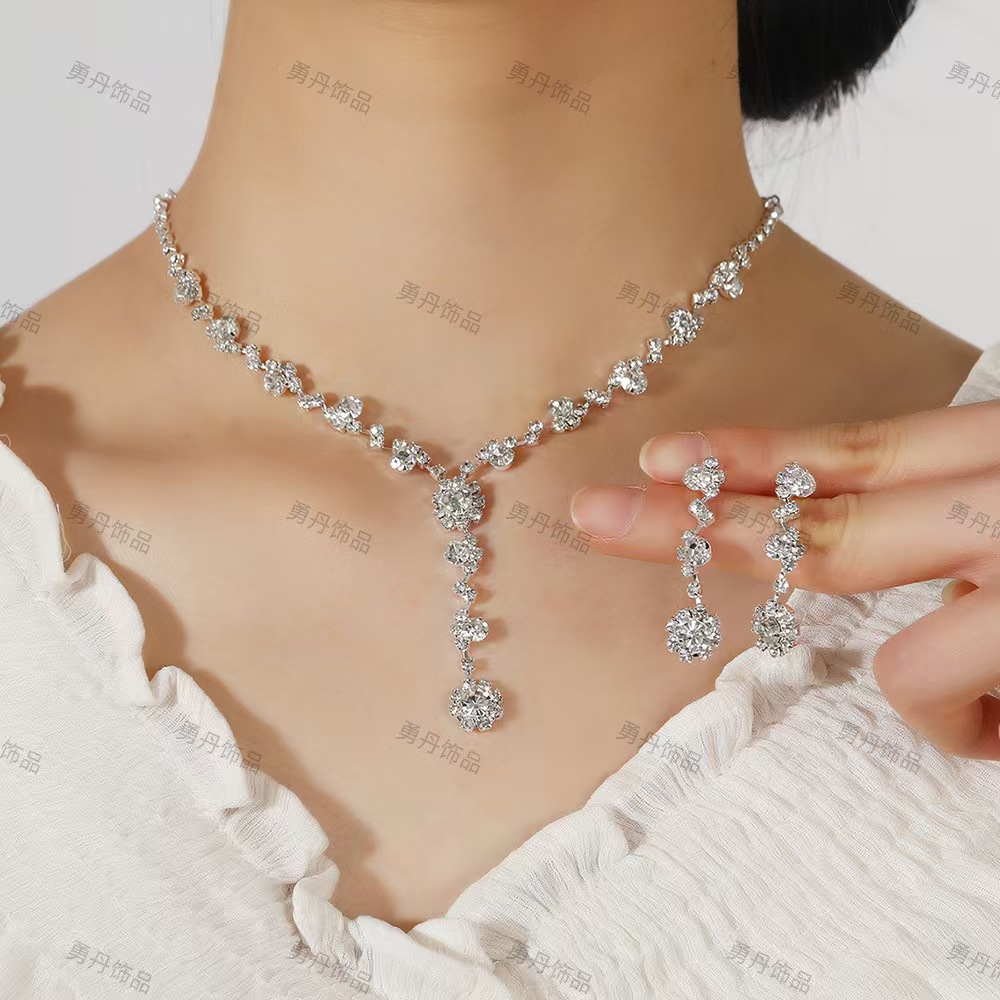 Cross-Border Fashion Flower Set Chain European and American Rhinestone Necklace Earrings Accessible Luxury Set Exquisite Bridal Dinner Accessories