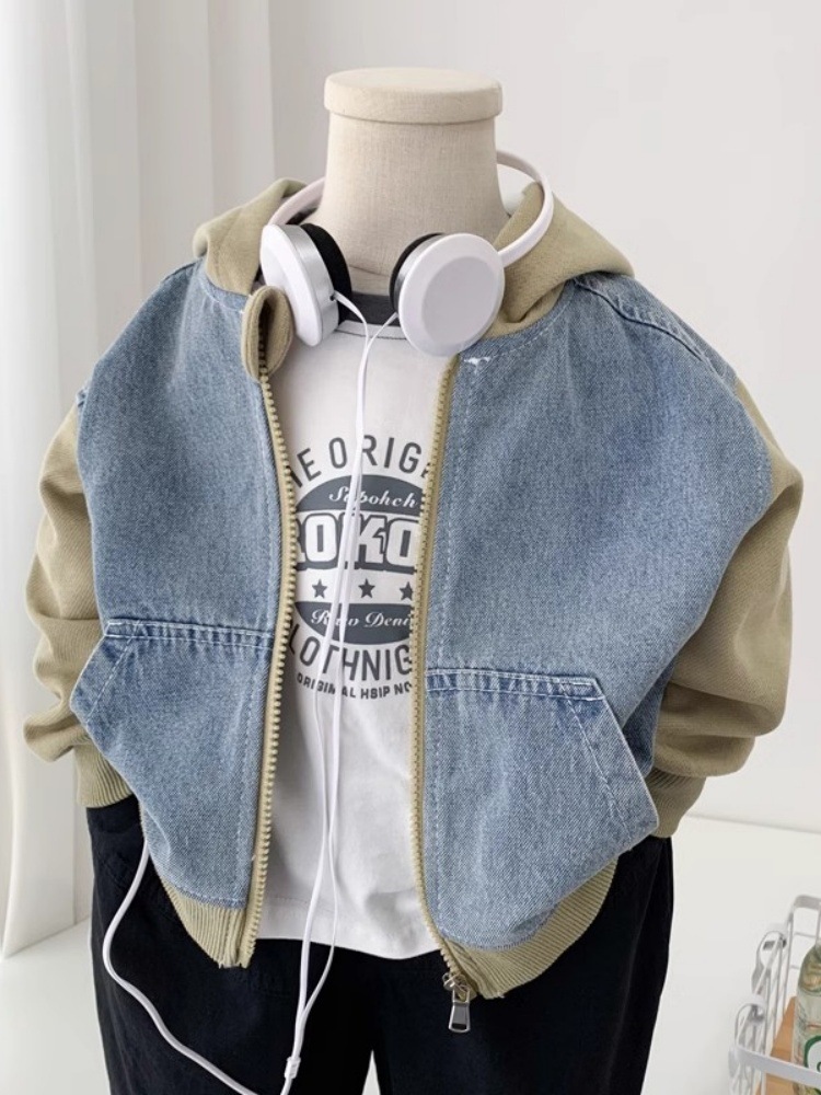 Джинсовое пальто для мальчиков весной и осенью 2024, новая корейская капюшонная рубашка на молнии, повседневный топ, модная одежда для детей