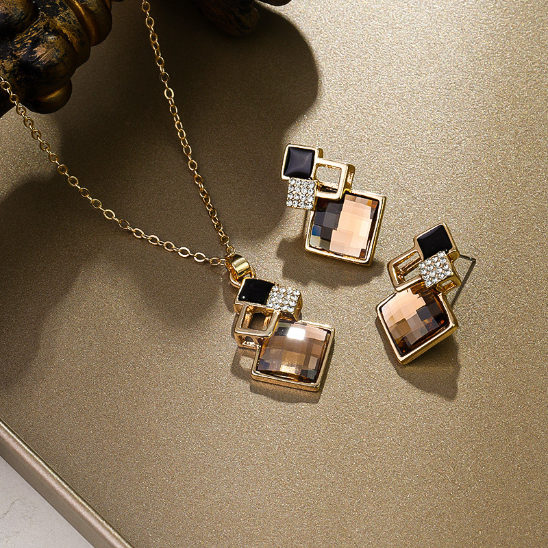 Reiki 2024 Fashion Light Luxury Elegant Jewelry suit Women's European and American Classic Geometric Square Acrylic Jewelry