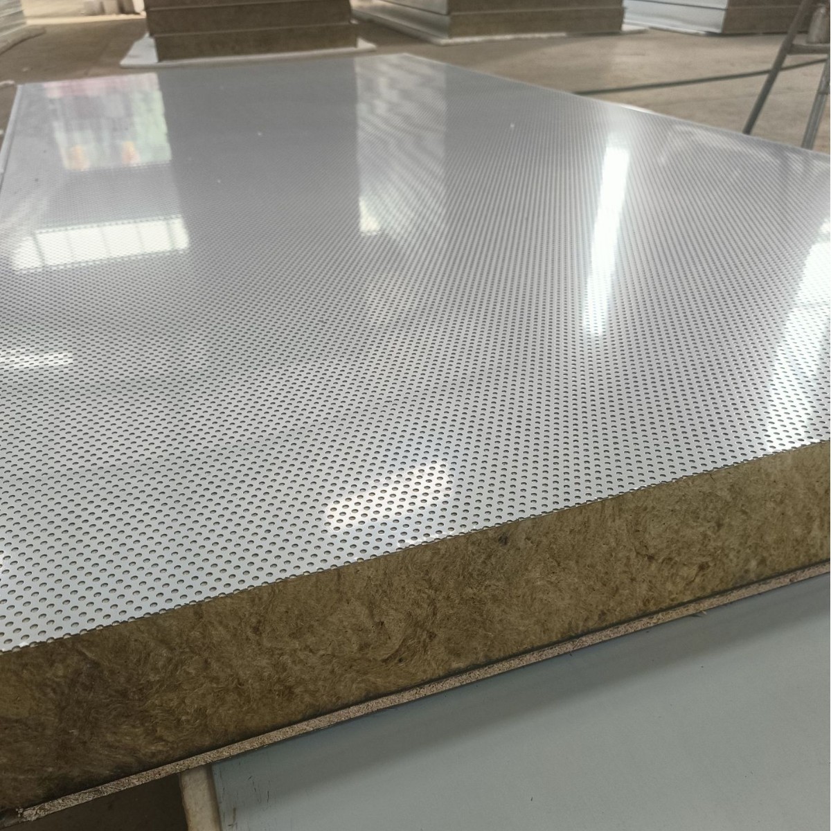 Class A flame retardant insulation sound insulation board sound insulation felt plus rock wool damping sound-absorbing board color steel punching sound-absorbing board anti-noise