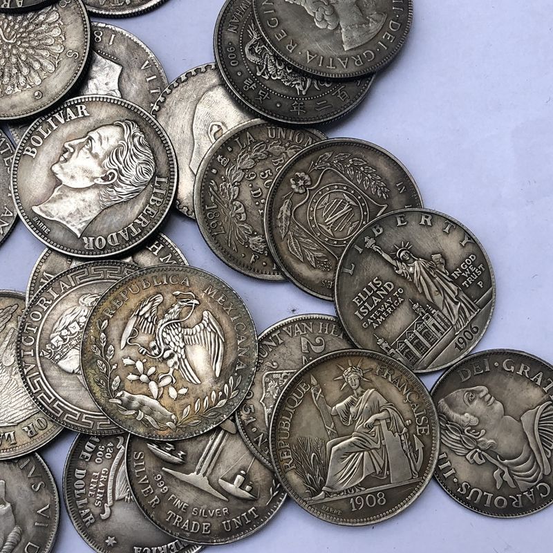 A Complete Set of 80 Foreign Silver Coins, Including Non-Repeating Varieties Such as Sitting and Standing Coins, Other Quantities Are Not Available for Other Classmates during Christmas