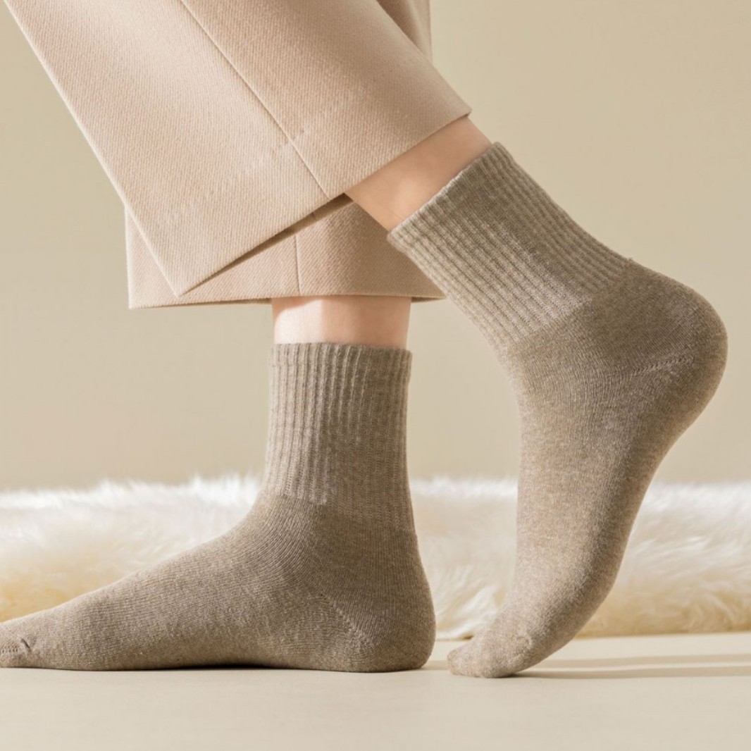 Thick socks autumn and winter pulled wool thick warm socks high rubber pile socks mid-tube men's socks sweat-absorbent warm towel socks