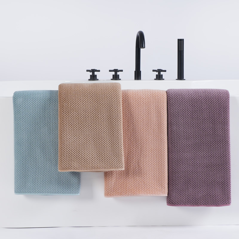 Factory Wholesale Large Thickened Coral Fleece Pineapple Pig Adult Household Children Quick-drying Absorbent Bath Towel Bathrobe Beach Towel