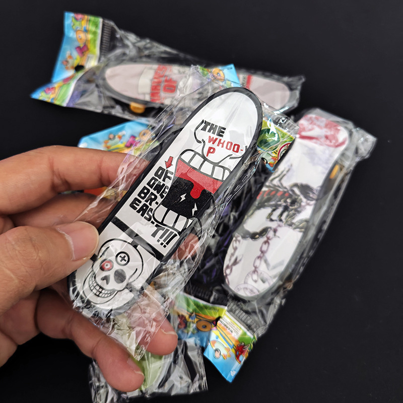 Finger Scooter Creative Mini Fingertip Skateboard Thumb Toy Desktop Small Toy Turtle Skateboard Toy Wholesale