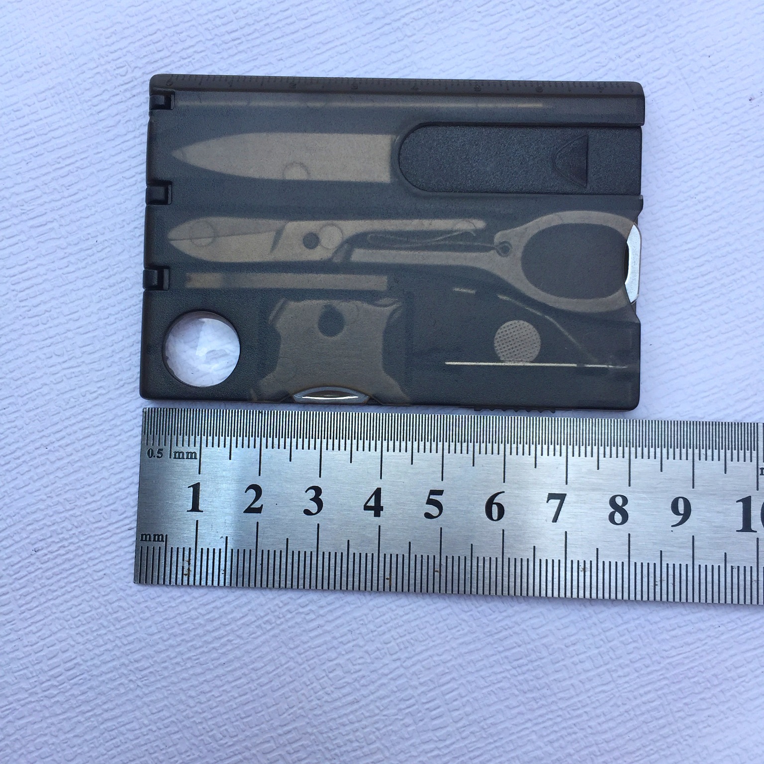 Outdoor camping multi-functional Swiss Army knife card combination multi-purpose survival tool beauty suit tool card with light