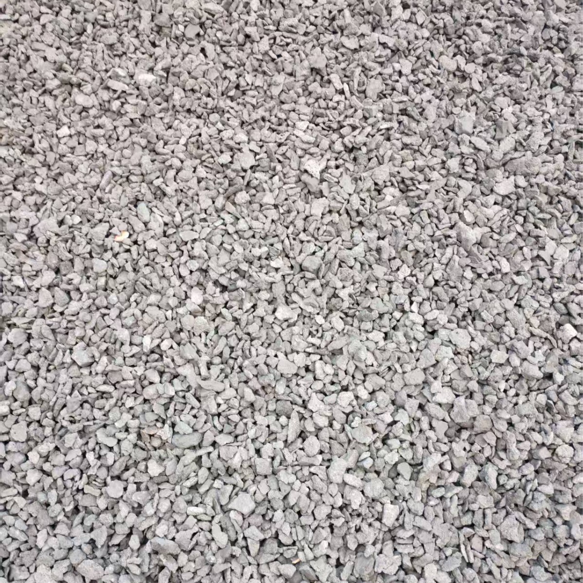 Shanxi Supplies Environmentally Friendly Filter-Specific Coke Cast Granules with High Heat Value for Iron Smelting, Low-Sulfur Metallurgy, and Environmentally Preferred Options