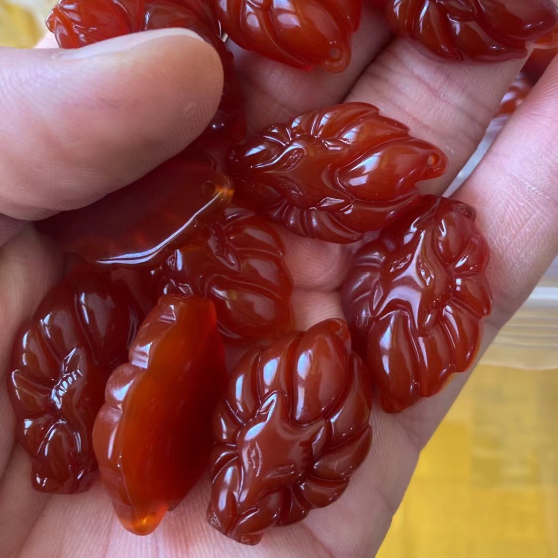 White chalcedony Nine-Tailed Fox pendant chalcedony agate Nine-Tailed Fox pendant multicolor Jade Nine-Tailed Fox pendant