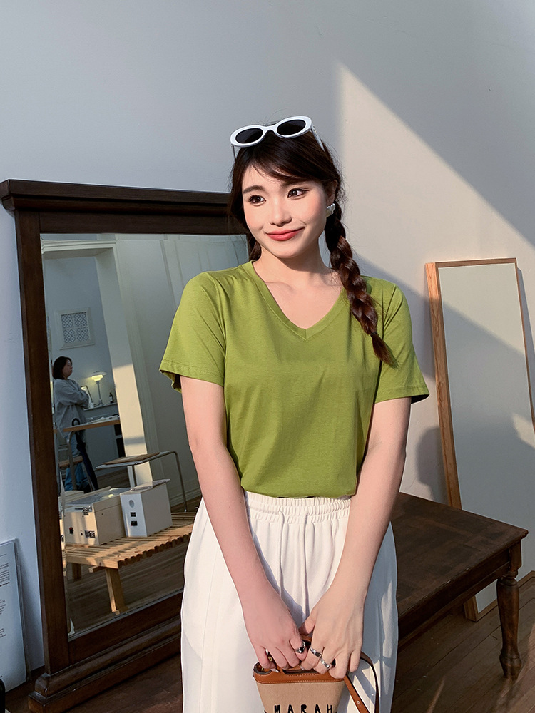 A large number of spot running volume T-shirts summer micro fat mm large size women's clothing basic multi-color loose V-Collar Cotton T-shirts 9333