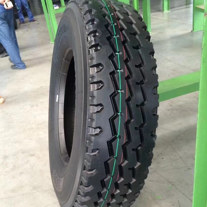 Прямые поставки с завода 825R20 шина для грузовиков старой третьей линии, утолщенная, износостойкая