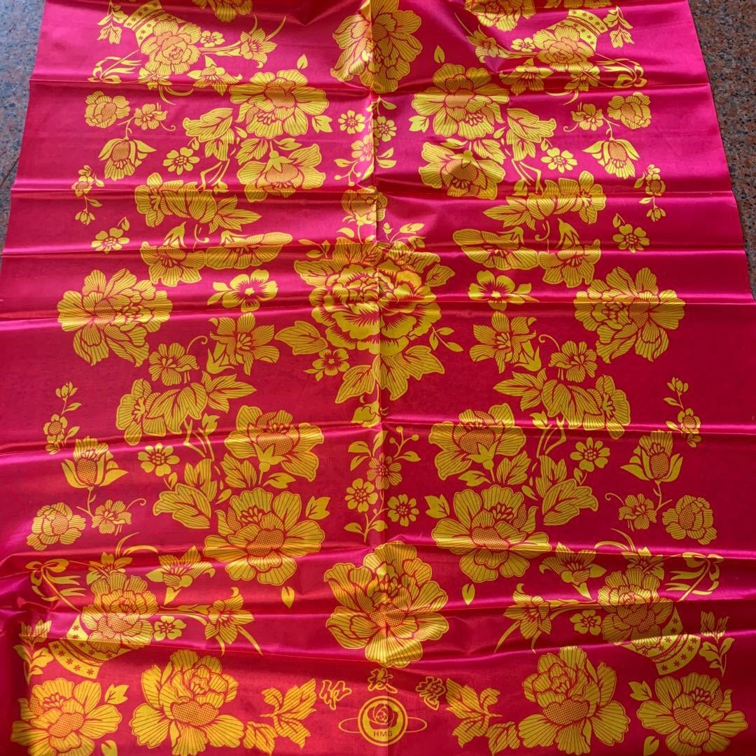 Hangzhou Silk Quilt Thin Section Red Gift Greeting Red and White Happy Event Old Quilt Old Base Wholesale