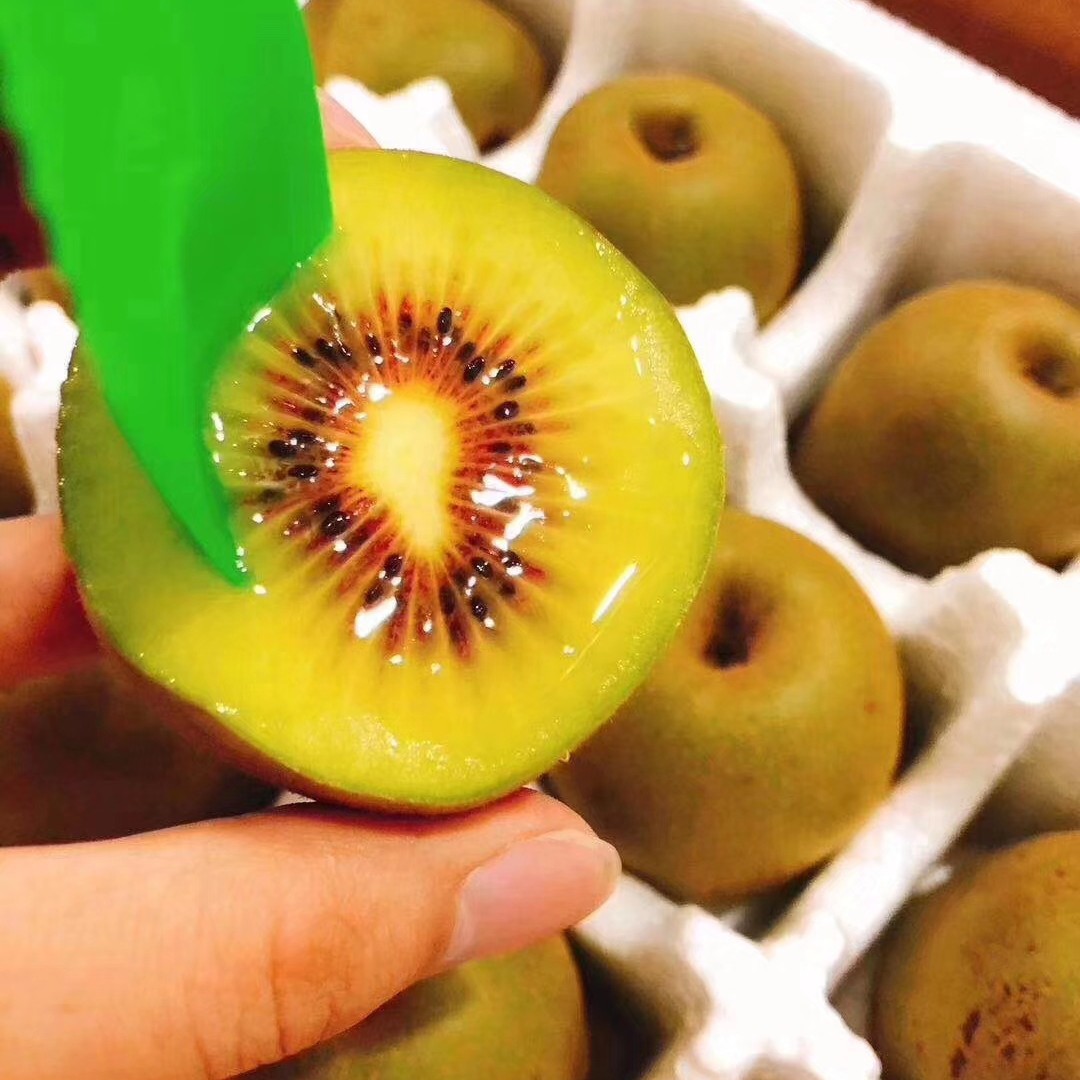 Sichuan Red Heart Kiwi Fresh Fruit, 30 Large Fruits, Seasonal Produce, Whole Box, Free Shipping Via Sf Express