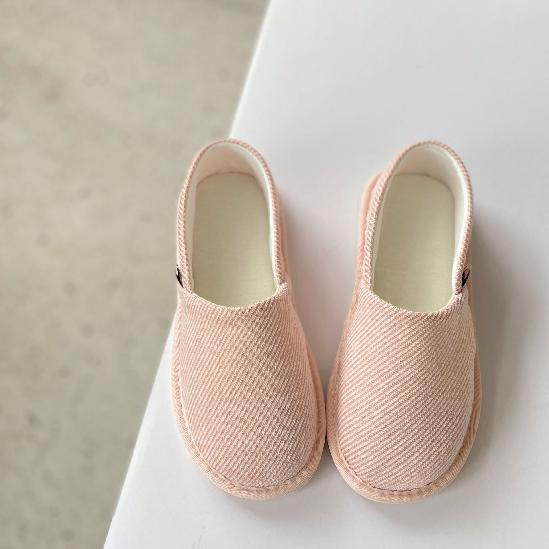 Autumn and winter breathable non-slip spring and autumn big bow fashion cute pregnant women mute soft bottom moon shoes