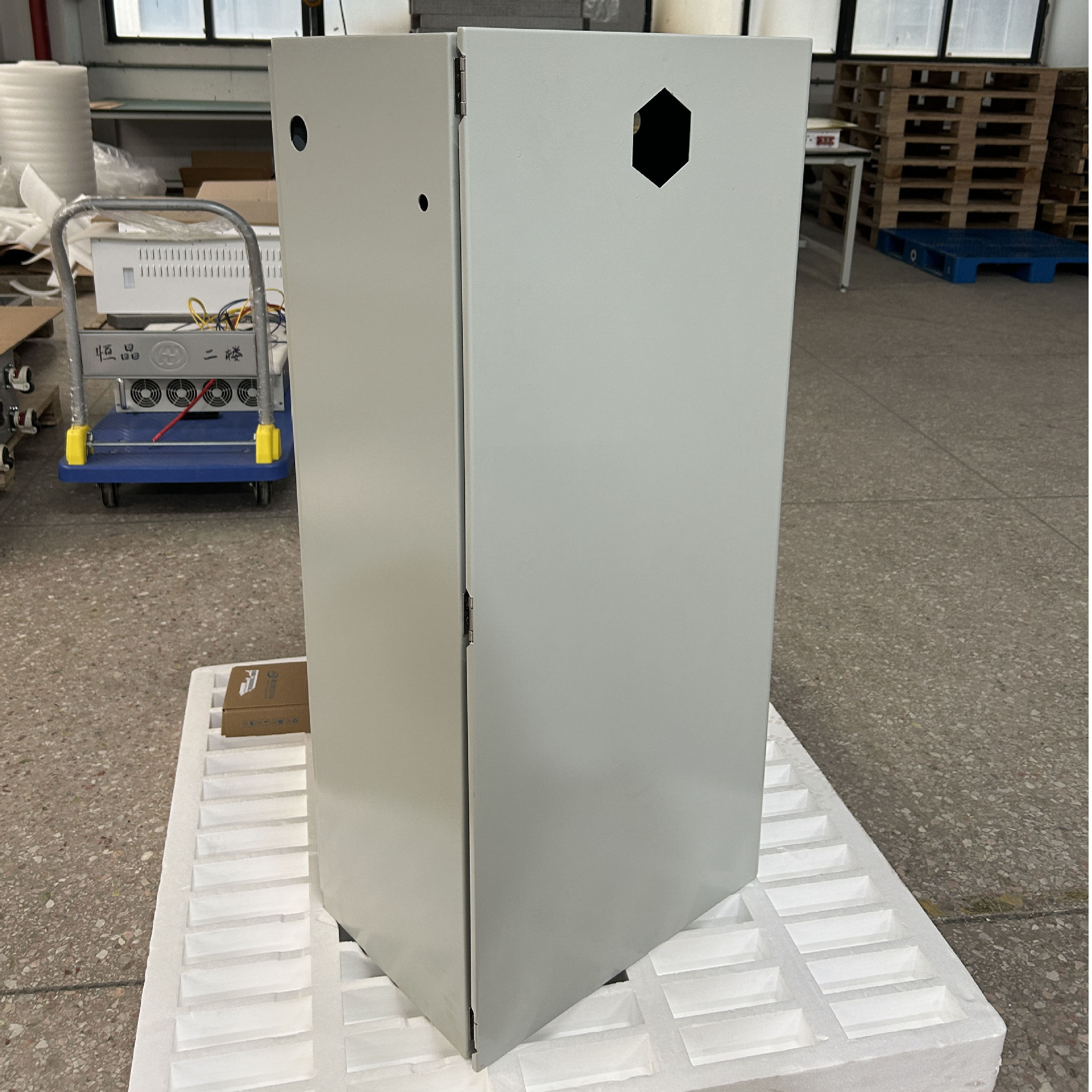 Поддержка индивидуальной обработки различных литий-ионных батарей, обработка металлических листов и распыление металла