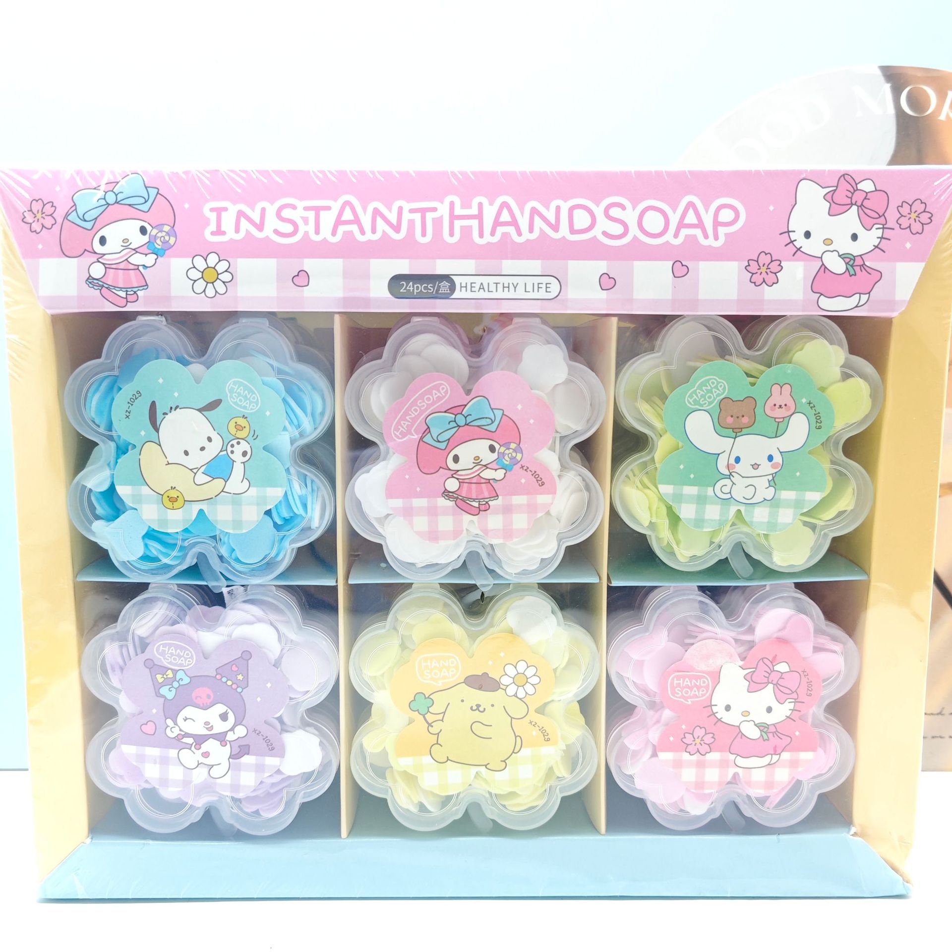 Sanrio Kuromi Cinnamon Dog Kt Cat Four-Leaf Clover Shape Soap Tablets Portable Disposable Petal Cleaning Tablets