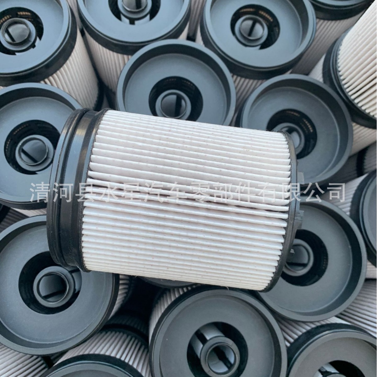 A large supply of 1589089 31256837 1564960 gearbox filter box filter