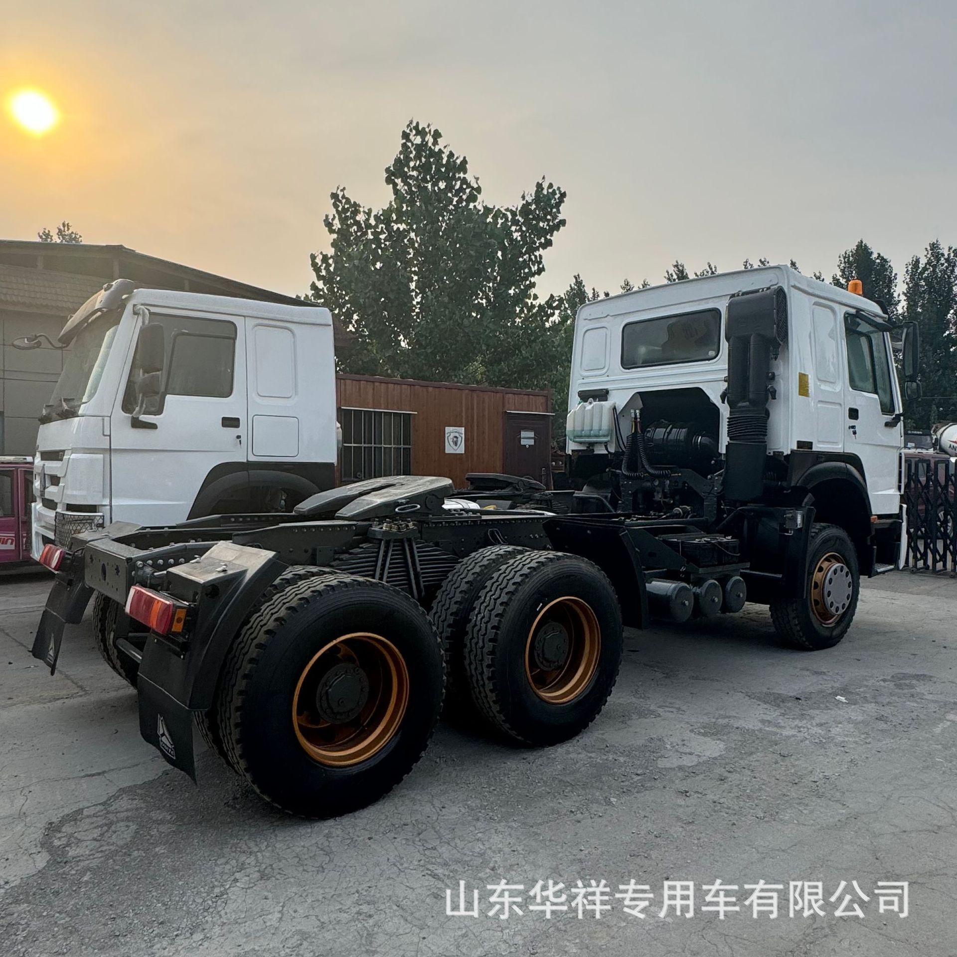 Export Howo Tractor Head 375 Horsepower Tractor Trailer Head Rear Eight-Wheel Freight Truck Head for Sale