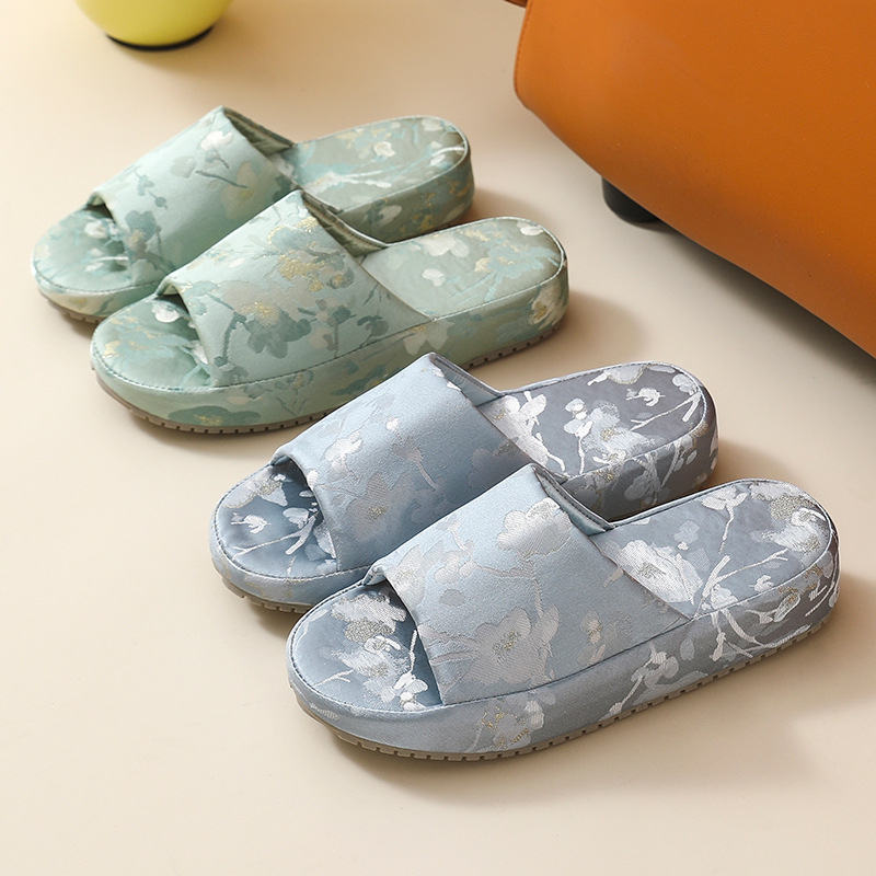 Slippers Women's 2025 Spring and Summer New Indoor Thick-soled Pot-soled Shoes Non-slip Breathable Home Sandals Women's Outer Wear National Style