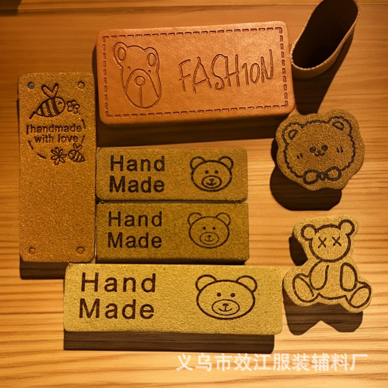 Bear Pattern Letter Microfiber Leather Label Smiley Face Leather Label Hand-Sewn Hat Scarf Cartoon Badge Customization