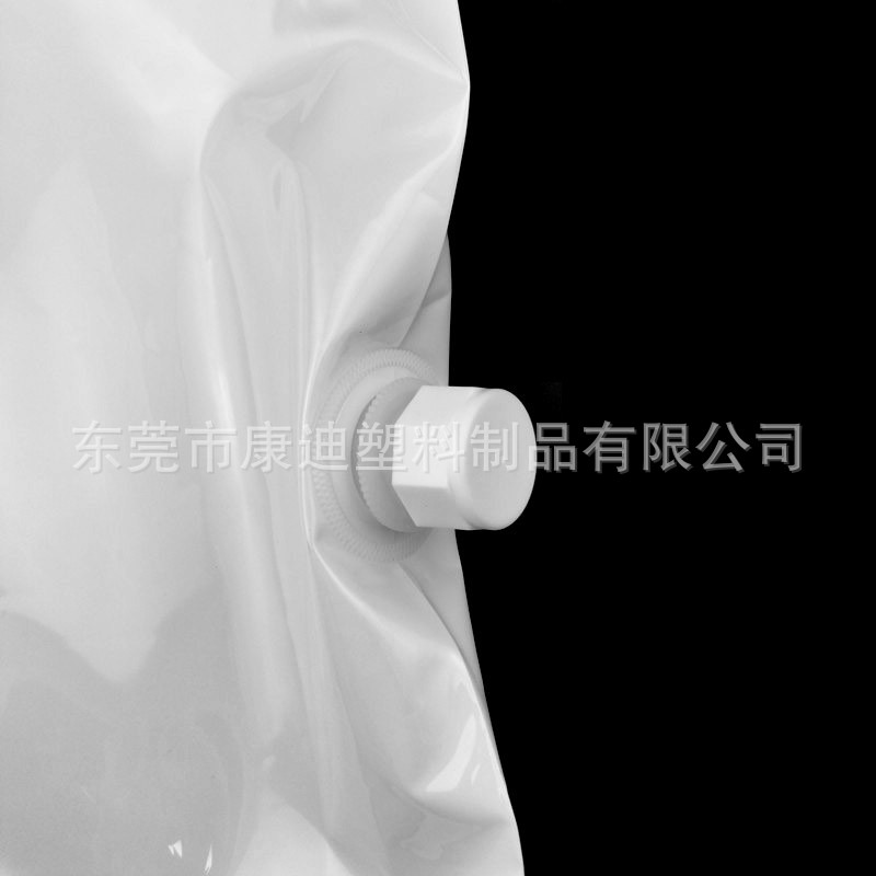 Bovine colostrum bag in stock supply 4L calf feeding irrigation suit nozzle bag food grade milk white PE special-shaped bag