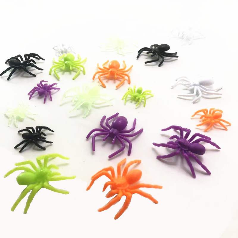 Simulation small spider plastic cartoon small toy fake spider 2.2-3.5cm Halloween color small spider