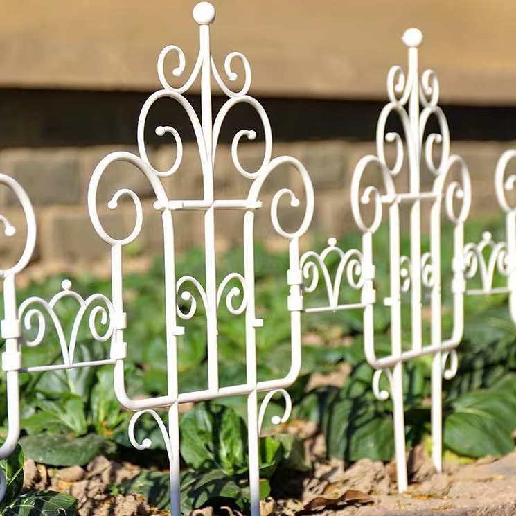 Garden Fence Plastic Fence Outdoor Pastoral European Fence Garden Decoration Imitation Iron Balcony Courtyard Small Fence