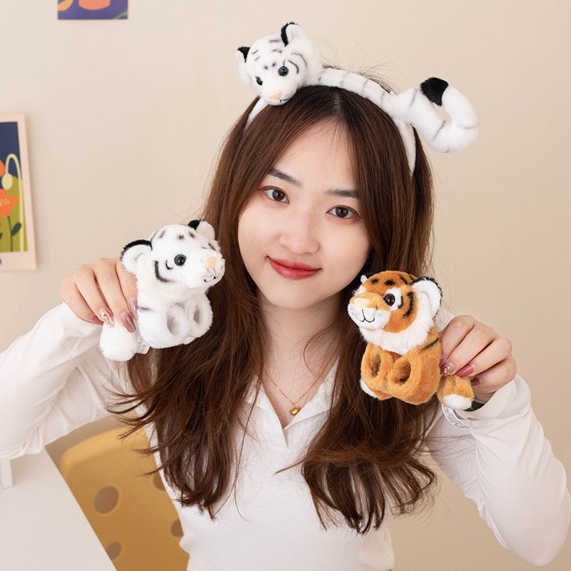 Tiger snapping circle doll doll bracelet panda doll trinket plush toy wrist doll doll wholesale