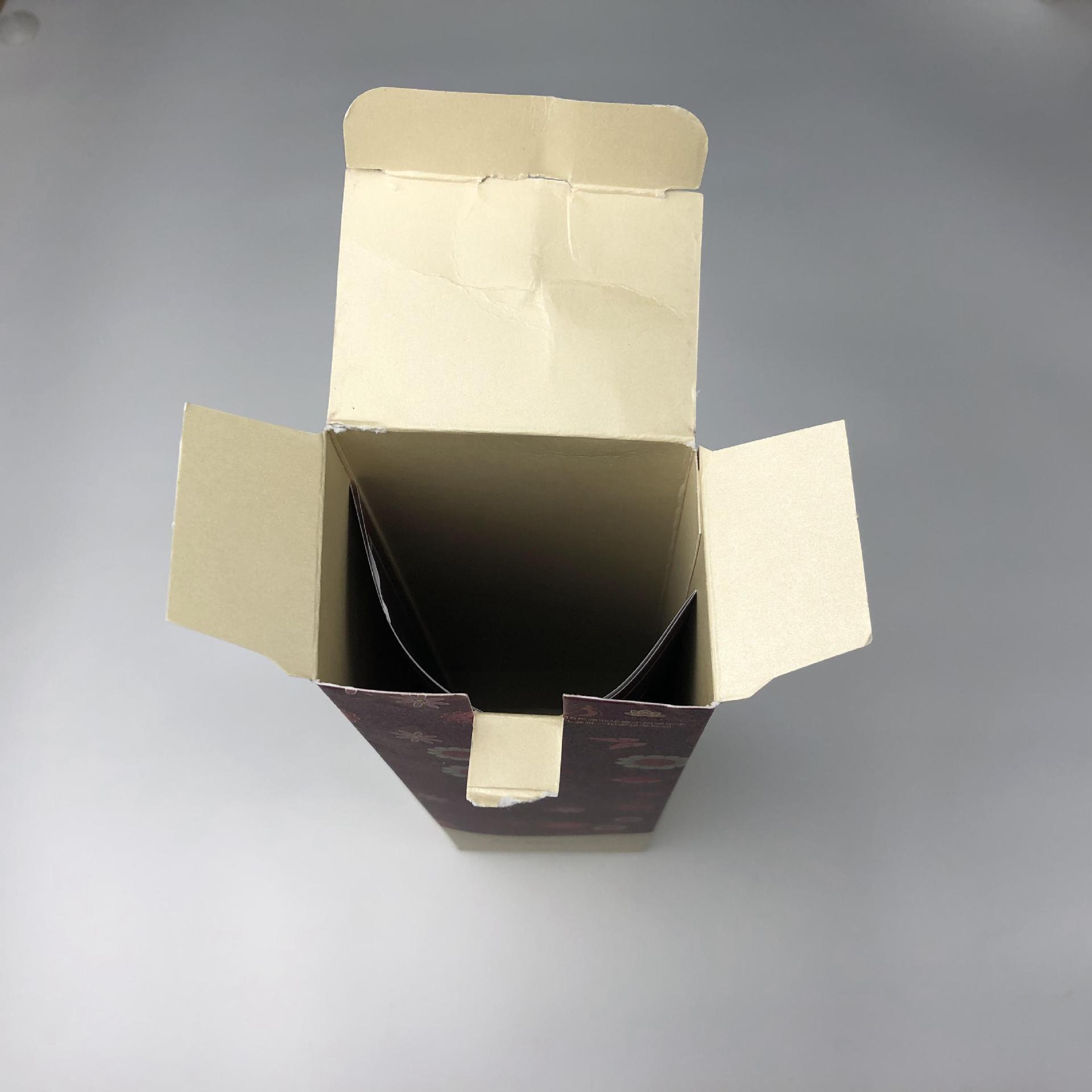 Dongguan Colored White Card Printing Paper Box with Lamination, Dustproof, Simple Style, in Stock, Wholesale Price, Simple Style Packaging Box