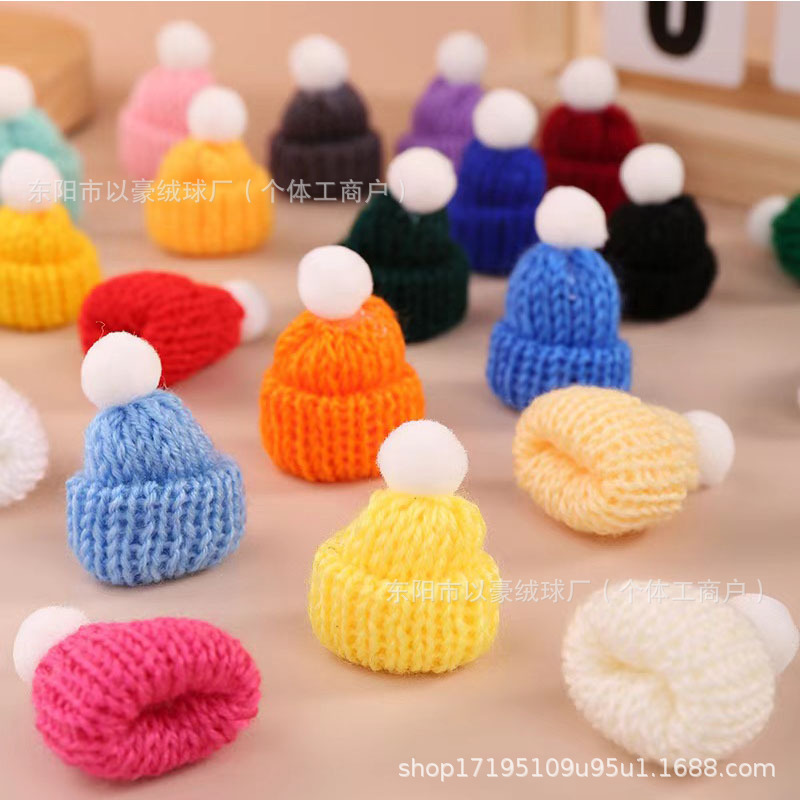 кросс-бордерные рождественские цветные мини вязаные шапки аксессуары для одежды с меховым шариком шершавая шапка