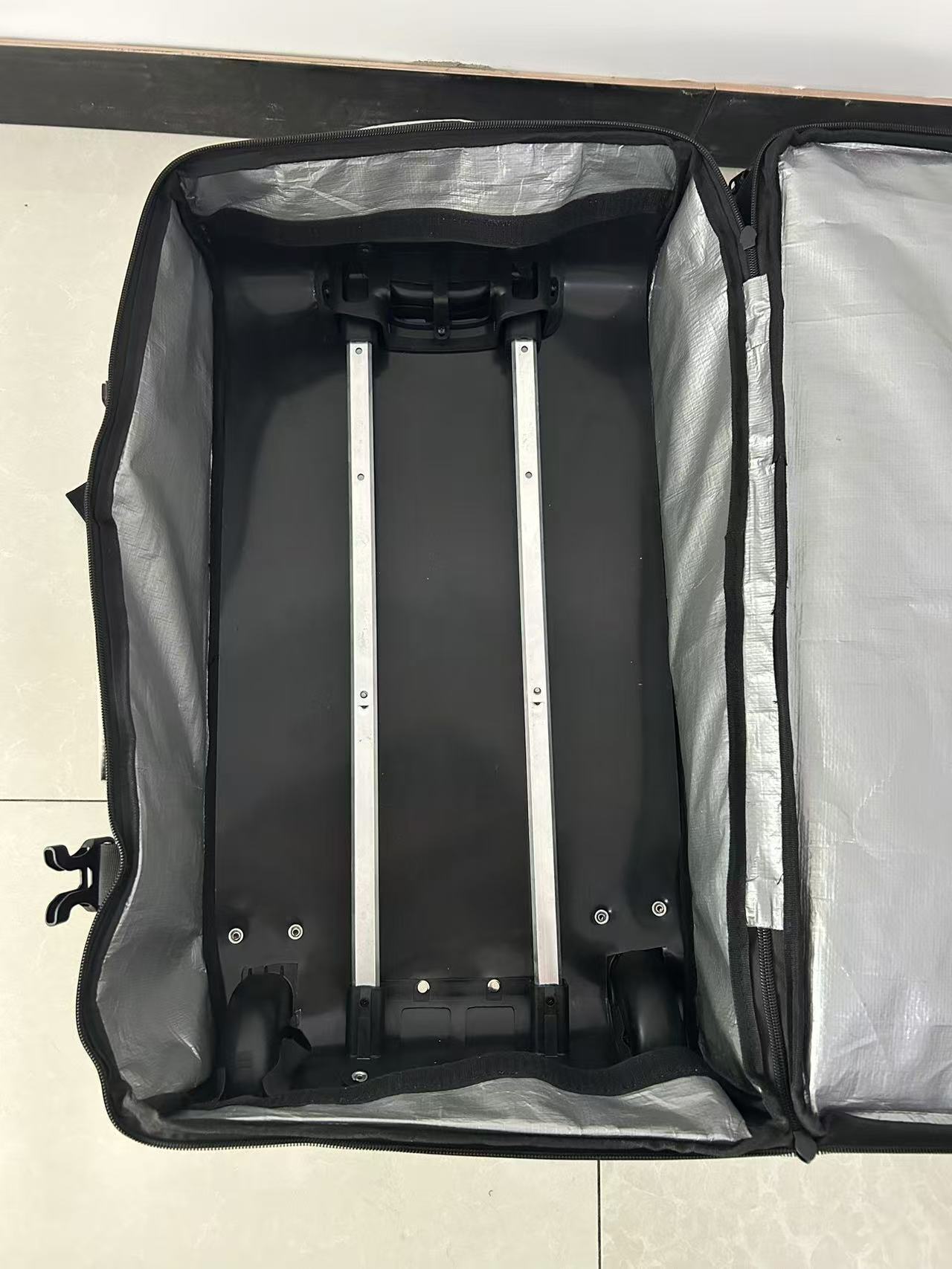Ski trolley case backpack with wheels can be inserted into the snowboard dry and wet separation ski shoulder equipment bag 100L