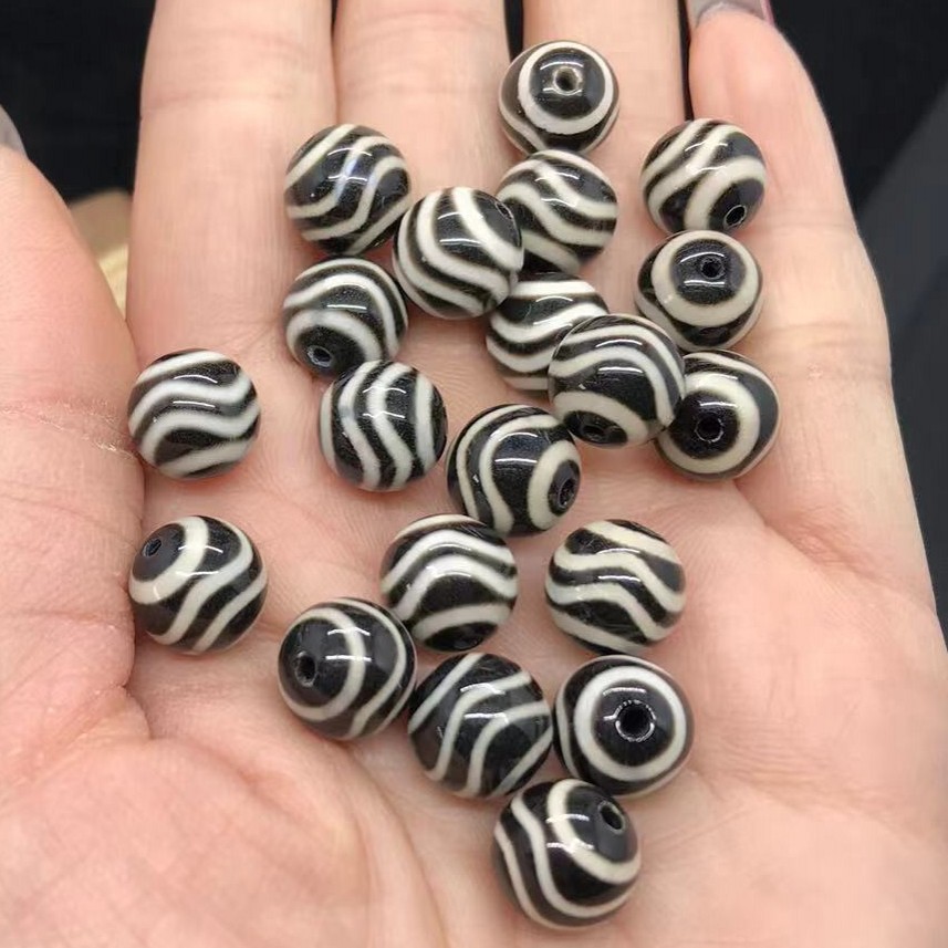 Factory wholesale Xizang black and white bright surface 10mm day beads loose beads