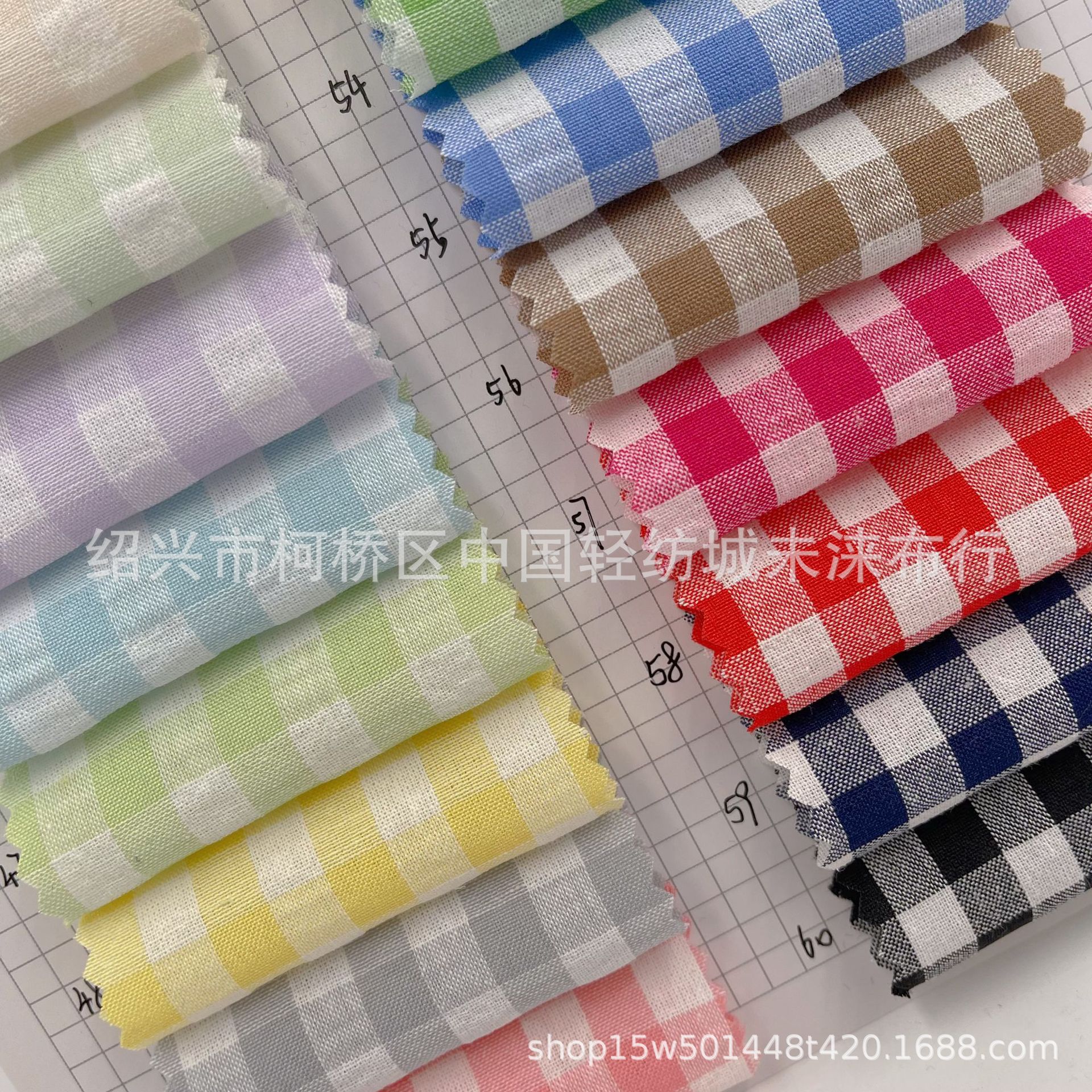 Factory direct plaid fabric yarn-dyed fashion bubble plaid fabric clothing fashion decorative plaid fabric