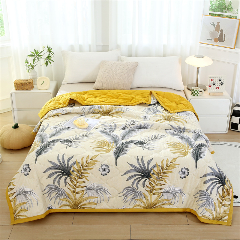 Cool and Breathable Event Sales Summer Quilt with Gift Box Air Conditioning Quilt Opening Promotion Gift Washed Cotton Summer Cool Quilt
