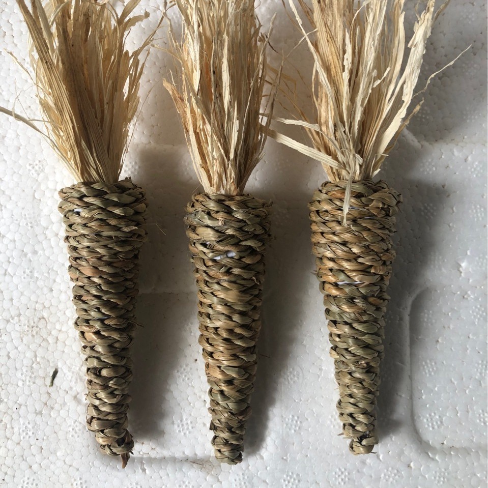 Factory Direct Supply of Hand-Woven Natural Rattan Toys Accessories Parrot Supplies