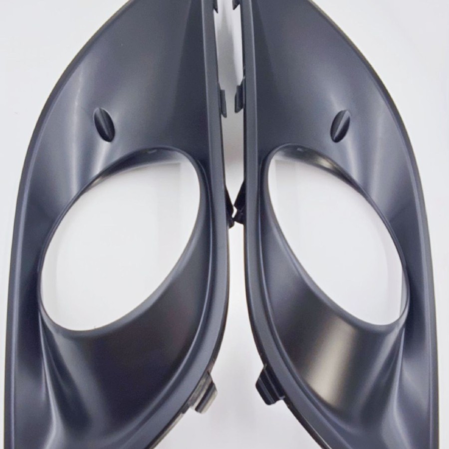 Suitable for Hyundai Veloster Fog Light Frame Front Bumper Fog Lamp Cover 865232V500 865242V500 Veloster