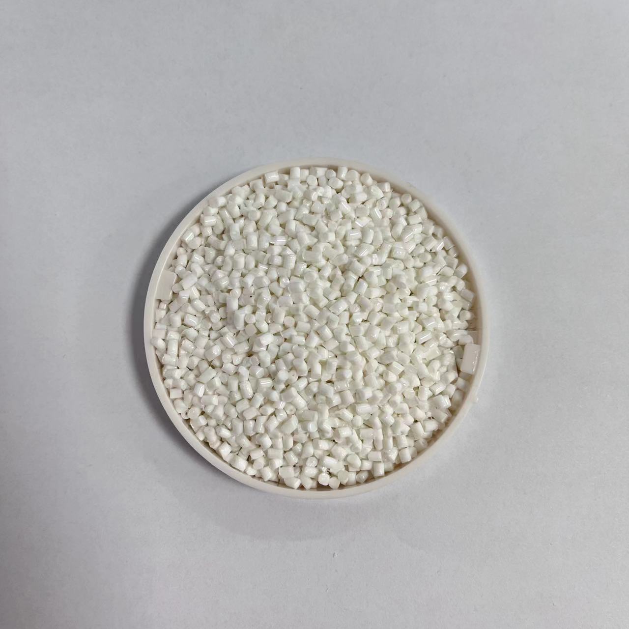 Factory Direct Supply of Pcr Recycled Plastic Natural Color Pbt Flame Retardant Enhanced Low Carbon Environmental Protection after Consumer Consumption