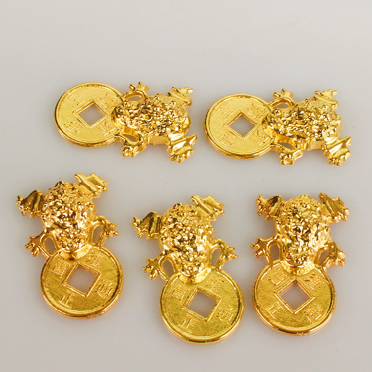 New Golden Toad bite copper alloy jewelry DIY table accessories Golden diameter 26mm glue factory wholesale