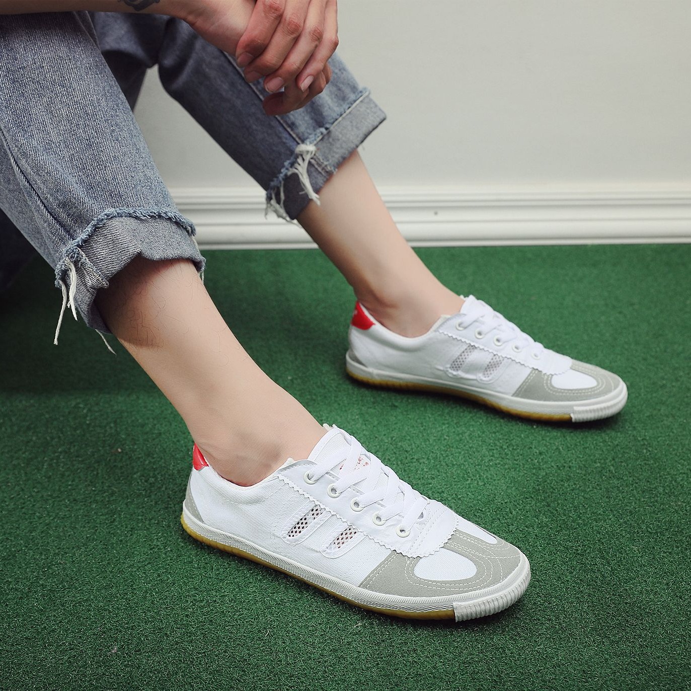 New White Training Volleyball Shoes Sports Competition Soft Sole Breathable Canvas Training Shoes Martial Arts Shoes Dropshipping