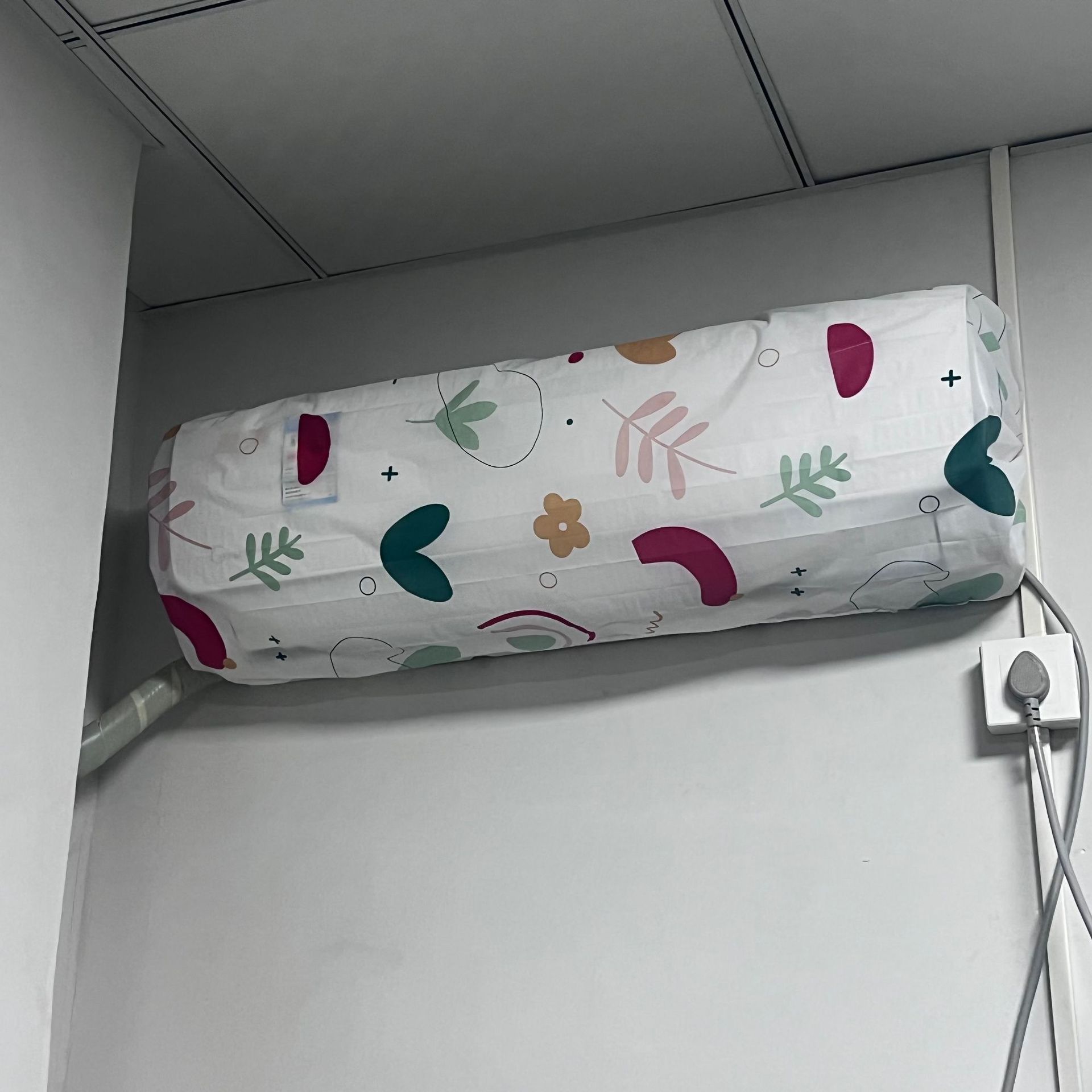Air conditioner cover hanging machine all-inclusive cartoon European peva cover indoor household appliances protective cover electric fan air conditioner dust cover
