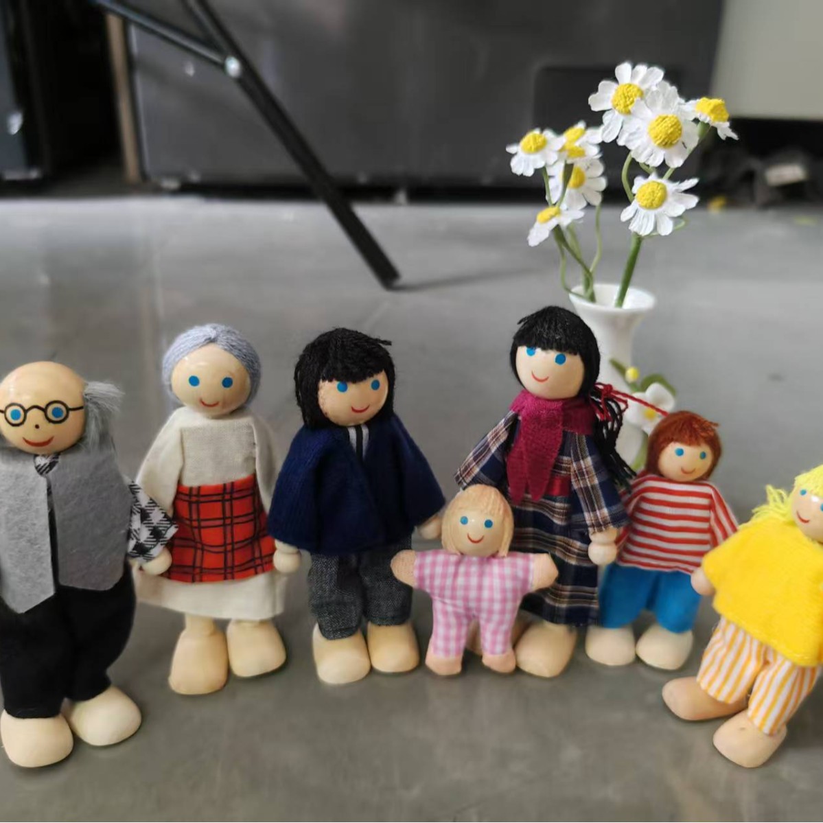 One Family Puppet Educational Toys, Movable Joints, Dedicated to Cross-border E-commerce