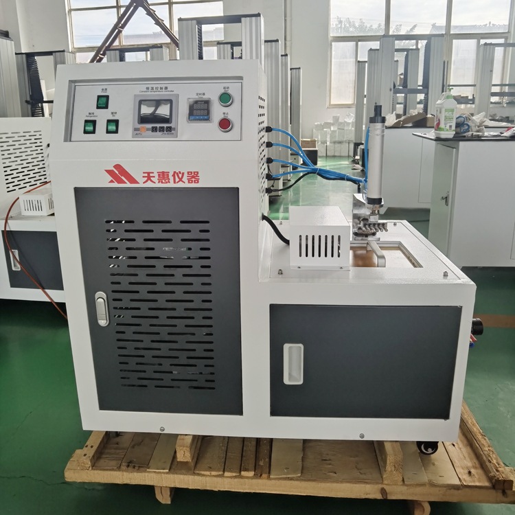 Rubber Low-Temperature Brittleness Tester, Multi-Specimen Impact Brittleness Testing Machine, Intelligent Rapid Refrigeration and Cold Resistance Tester